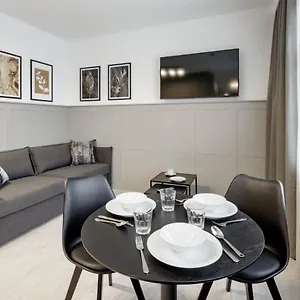 L11, Limanowskiego Aparthotel