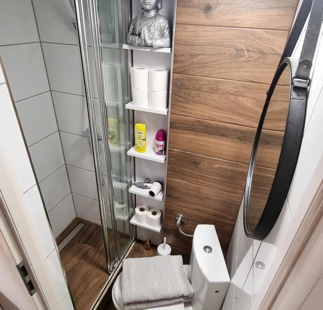 Apartment Niewielkie Przytulne Poddasze Z Widokiem Na Ratusz Poznan